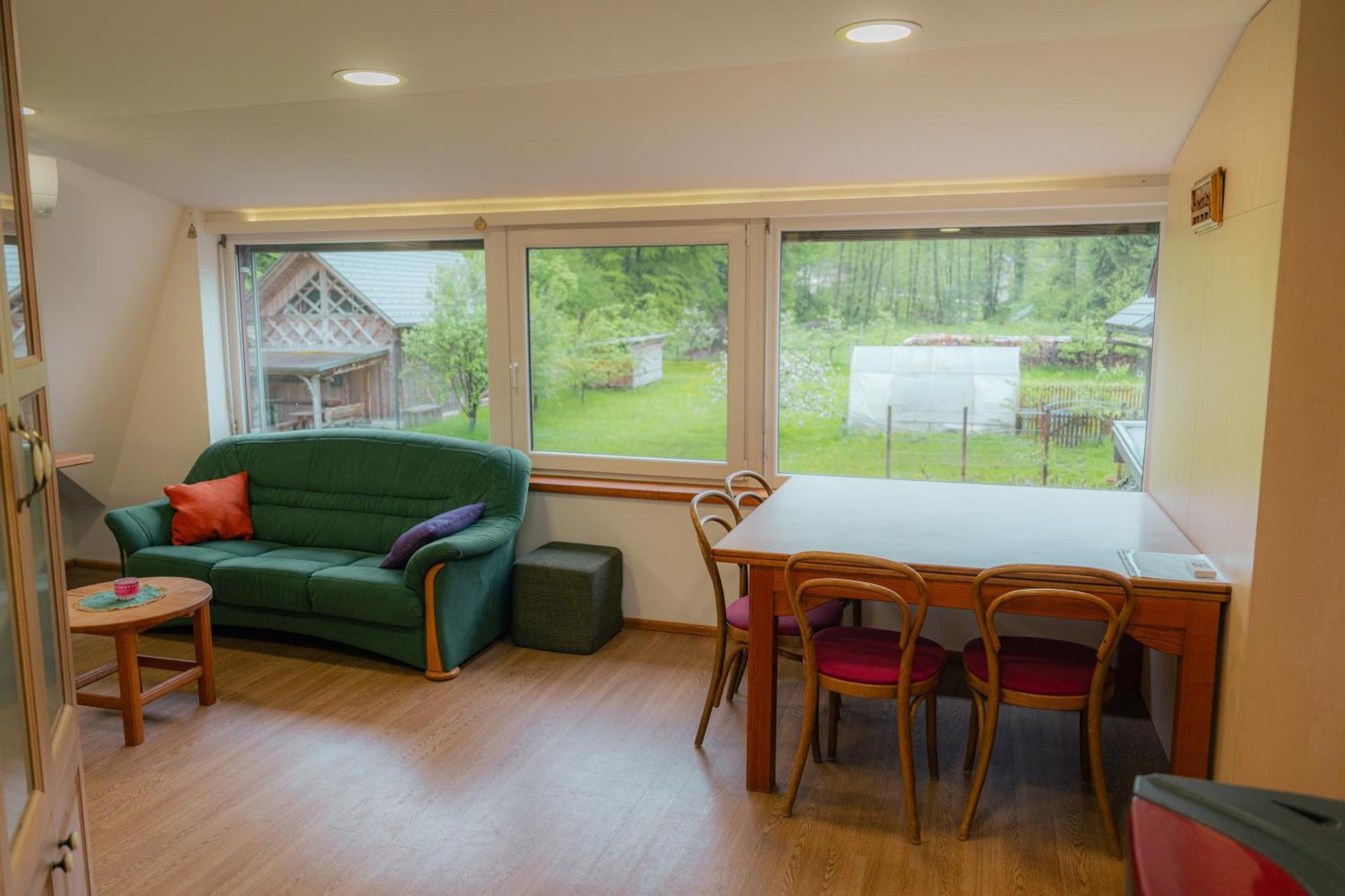 Country Retreat, Near Ljubljana City, Apartma Na Vasi, Blizu Mesta Ljubljana Daire Medvode Dış mekan fotoğraf